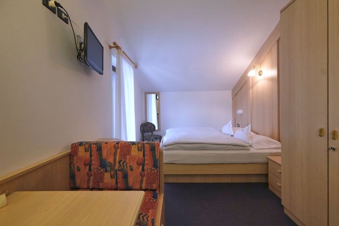 Imagen de la habitación del Hotel Cimon Dolomites, Predazzo. Foto 19