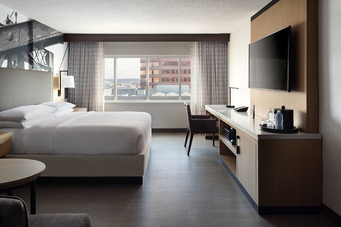 Imagen de la habitación del Hotel Cincinnati Marriott At Rivercenter. Foto 2