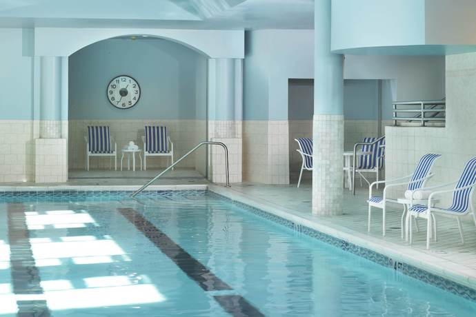 Imagen de la piscina del Hotel Cincinnati Marriott At Rivercenter. Foto 8