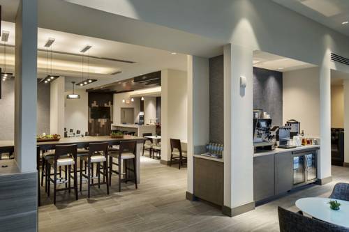 Imagen de la habitación del Hotel Cincinnati Marriott North. Foto 8