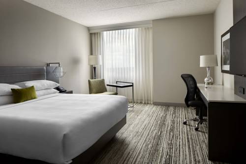 Imagen de la habitación del Hotel Cincinnati Marriott Northeast. Foto 4