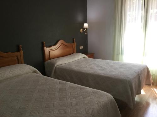Imagen de la habitación del Hotel Cinco Castaños. Foto 2