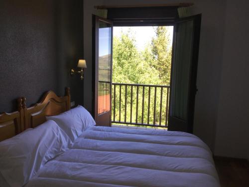 Imagen de la habitación del Hotel Cinco Castaños. Foto 3