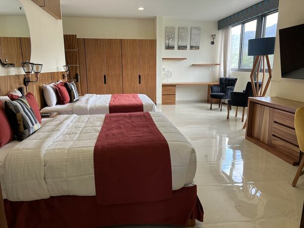 Imagen de la habitación del Hotel Cinco Diamantes. Foto 13