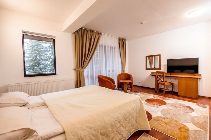 Imagen general del Hotel Cindrel. Foto 1