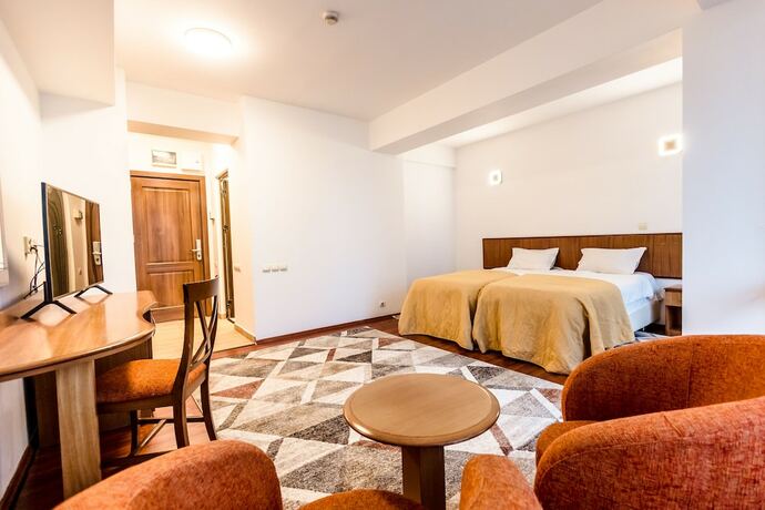Imagen de la habitación del Hotel Cindrel. Foto 16