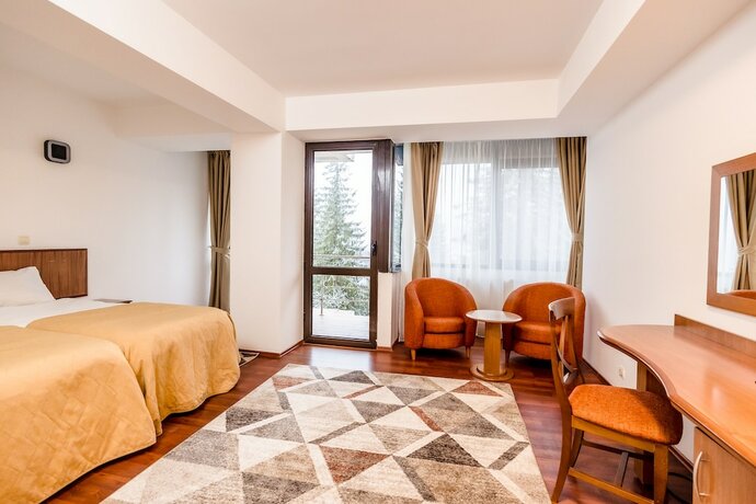 Imagen general del Hotel Cindrel. Foto 10