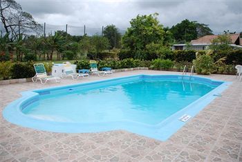 Imagen de la piscina del Hotel Cindy Villa. Foto 7