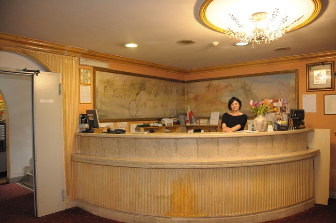 Imagen de los interiores del Hotel Cinecitta. Foto 13