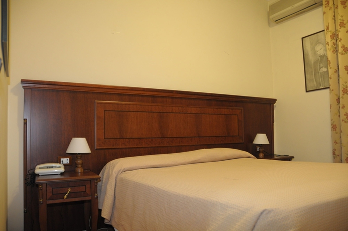 Imagen de la habitación del Hotel Cinecitta. Foto 6