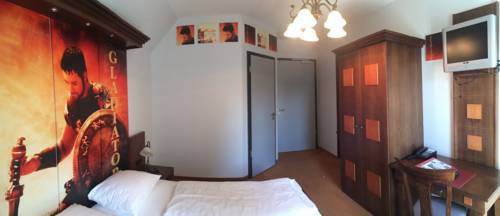 Imagen de la habitación del Hotel Cinehotel Maroni. Foto 5