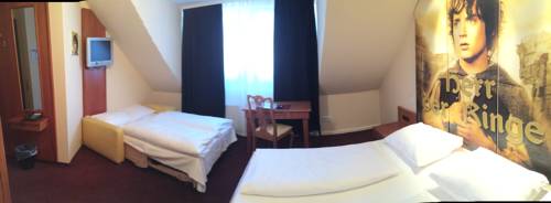 Imagen de la habitación del Hotel Cinehotel Maroni. Foto 11