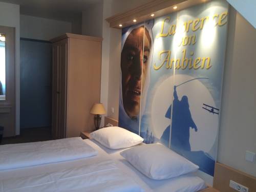 Imagen de la habitación del Hotel Cinehotel Maroni. Foto 13