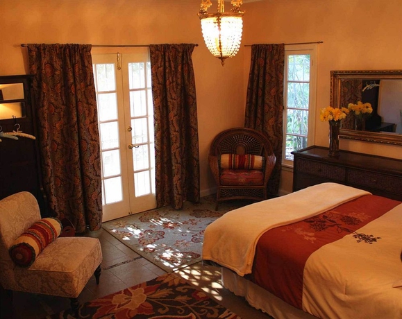 Imagen de la habitación del Hotel Cinema Suites Bed and Breakfast. Foto 3