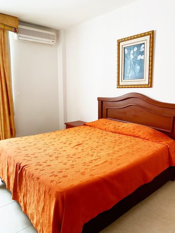 Imagen de la habitación del Hotel Cinera. Foto 2