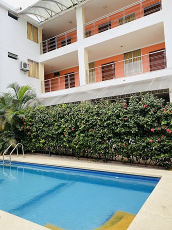 Imagen de la piscina del Hotel Cinera. Foto 20