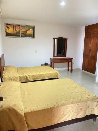 Imagen de la habitación del Hotel Cinera. Foto 7