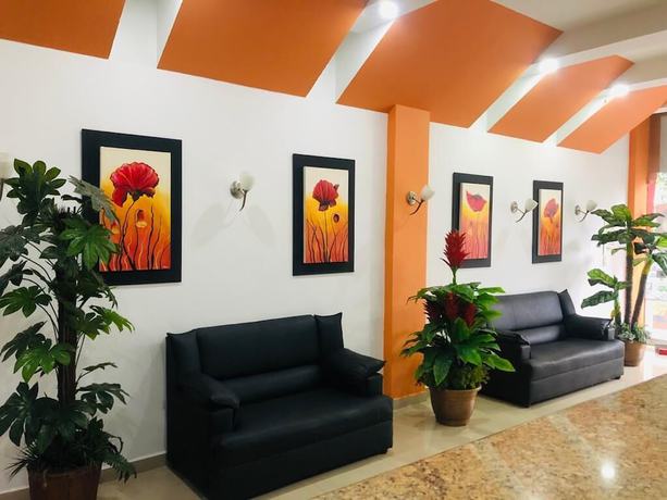 Imagen de los interiores del Hotel Cinera. Foto 15