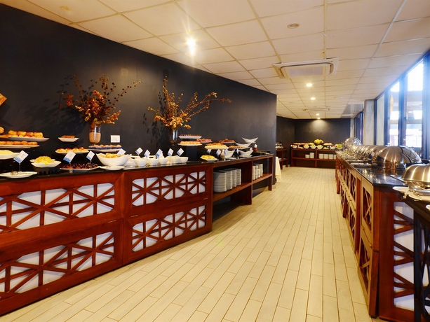 Imagen del bar/restaurante del Hotel Cinnamon Bey Beruwala. Foto 2