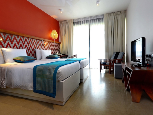 Imagen de la habitación del Hotel Cinnamon Bey Beruwala. Foto 8