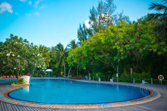 Imagen de la piscina del Hotel Cinnamon Dhonveli Maldives. Foto 12