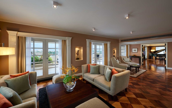 Imagen de los interiores del Hotel Cinnamon Lakeside Colombo. Foto 11