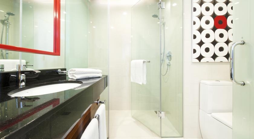 Imagen de la habitación del Hotel Cinnamon Red Colombo. Foto 5