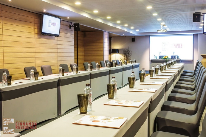 Imagen de los interiores del Hotel Cinnamon Residence. Foto 11