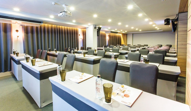 Imagen de los interiores del Hotel Cinnamon Residence. Foto 12