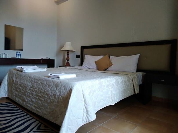 Imagen de la habitación del Hotel Cinnamon Villa Negombo. Foto 11