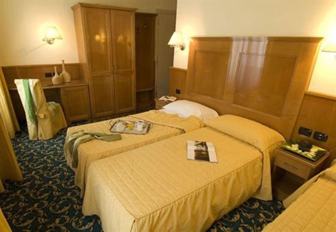 Imagen de la habitación del Hotel Cinque Giornate. Foto 8