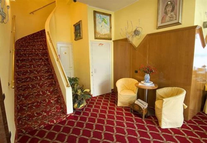 Imagen de los interiores del Hotel Cinque Giornate. Foto 12