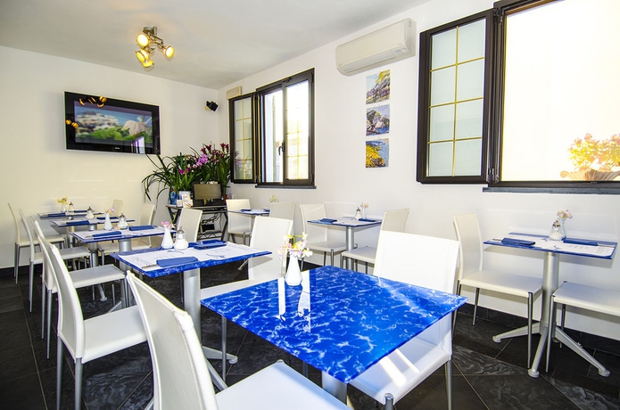 Imagen del bar/restaurante del Hotel Cinqueterre Residence. Foto 3