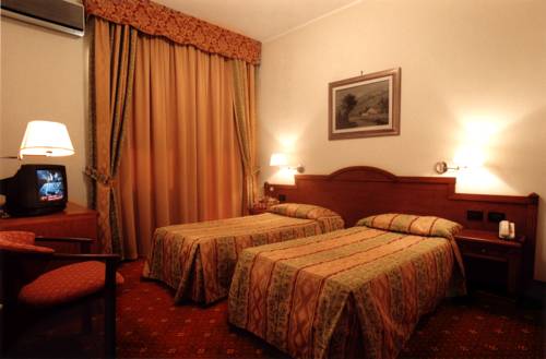 Imagen de la habitación del Hotel Cinzia, Vercelli. Foto 12