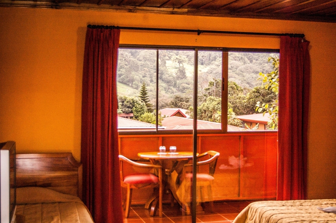 Imagen de la habitación del Hotel Cipreses. Foto 6