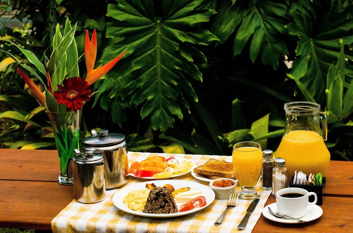 Imagen del bar/restaurante del Hotel Cipreses. Foto 4