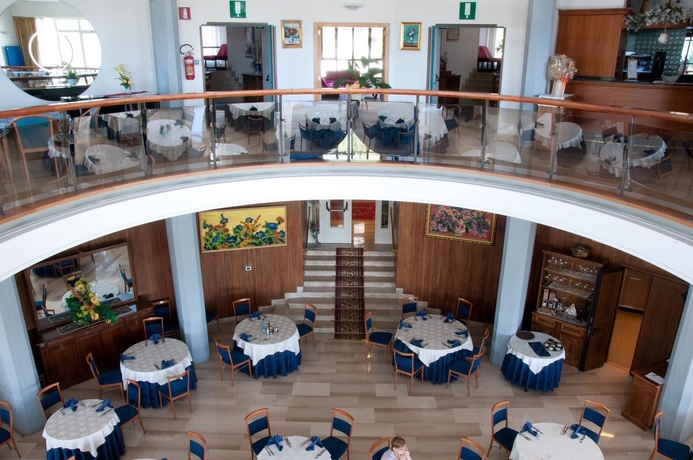 Imagen del bar/restaurante del Hotel Cipriani Park. Foto 7