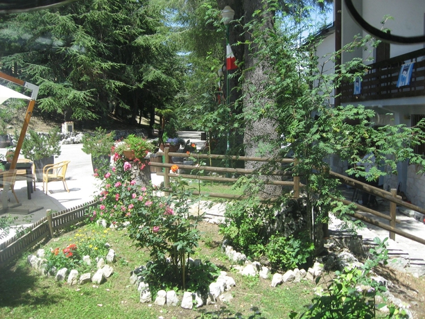 Imagen de los exteriores del Hotel Cipriani Park. Foto 13