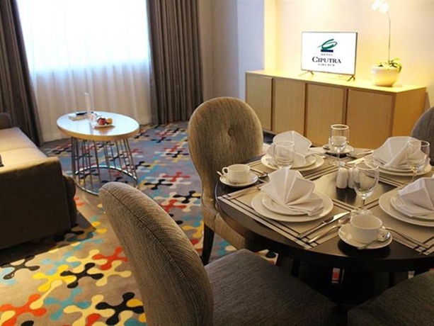 Imagen de la habitación del Hotel Ciputra Cibubur. Foto 11