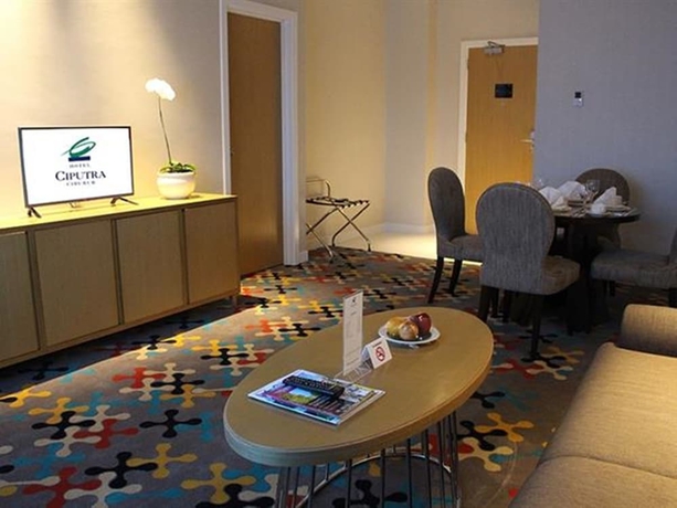 Imagen de la habitación del Hotel Ciputra Cibubur. Foto 12