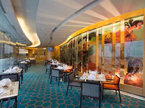 Imagen del bar/restaurante del Hotel Ciputra Cibubur. Foto 2