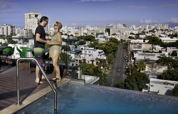 Imagen de la piscina del Hotel Ciqala Luxury Suites. Foto 14