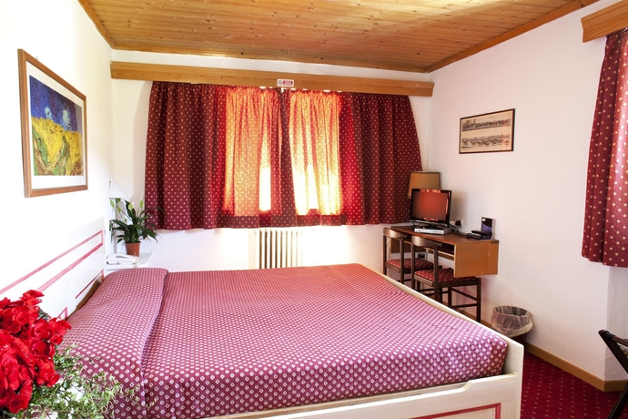 Imagen de la habitación del Hotel Cir. Foto 4