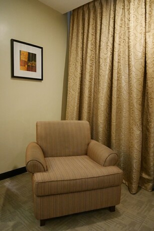 Imagen de la habitación del Hotel Circle Inn And Suites Bacolod. Foto 20