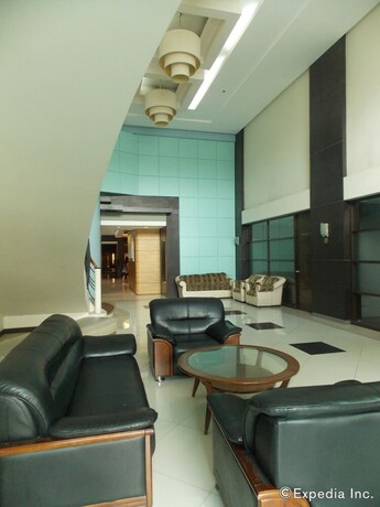 Imagen de los interiores del Hotel Circle Inn And Suites Bacolod. Foto 26
