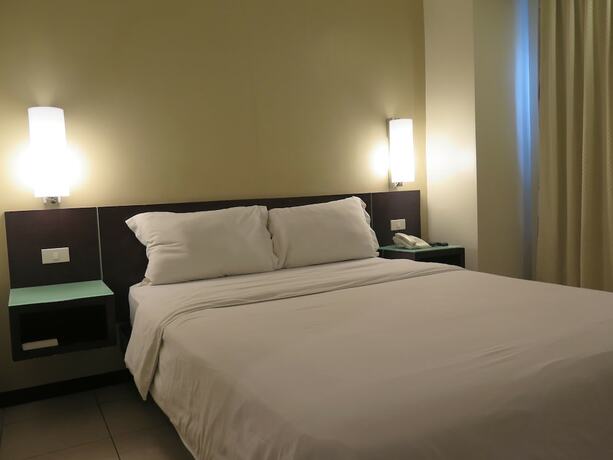 Imagen de la habitación del Hotel Circle Inn - Iloilo City Center. Foto 19