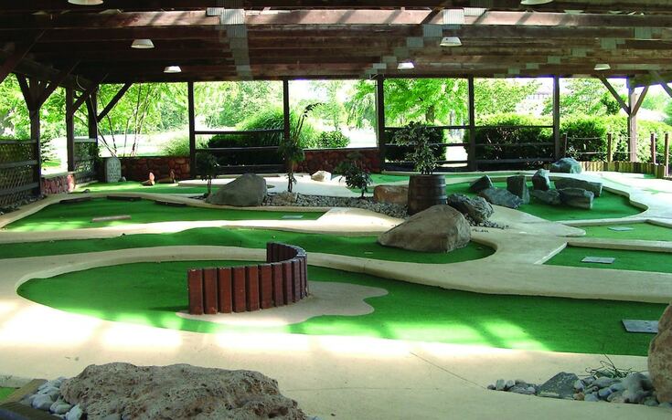 Imagen general del Hotel Circle M Rv And Camping Resort - Caravan Park. Foto 5