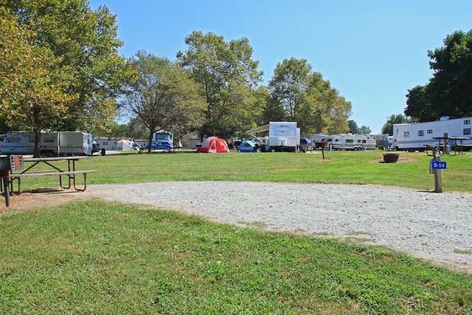 Imagen general del Hotel Circle M Rv And Camping Resort - Caravan Park. Foto 18