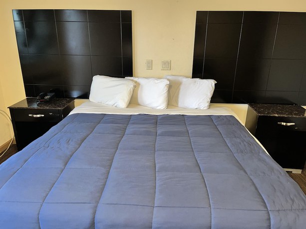 Imagen de la habitación del Hotel Circle Motel Lodge. Foto 13