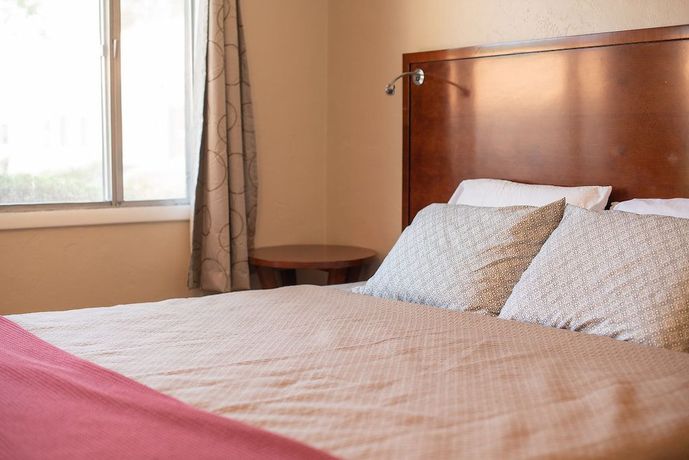 Imagen de la habitación del Hotel Circle R Motel. Foto 7